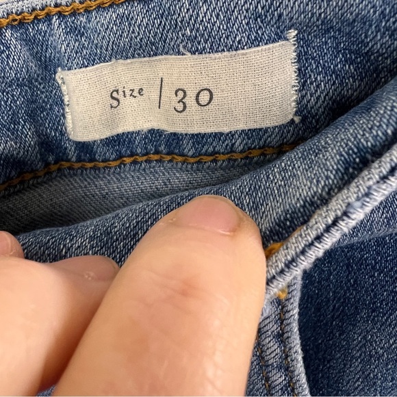 ANTHROPOLOGIE PILCRO AND THE LETTERPRESS Jeans with tucks at waist & Legs. - Picture 4 of 8